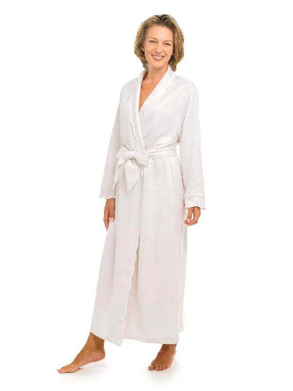 women's pajamas with a playful printOatmeal Quilted Classic Robe