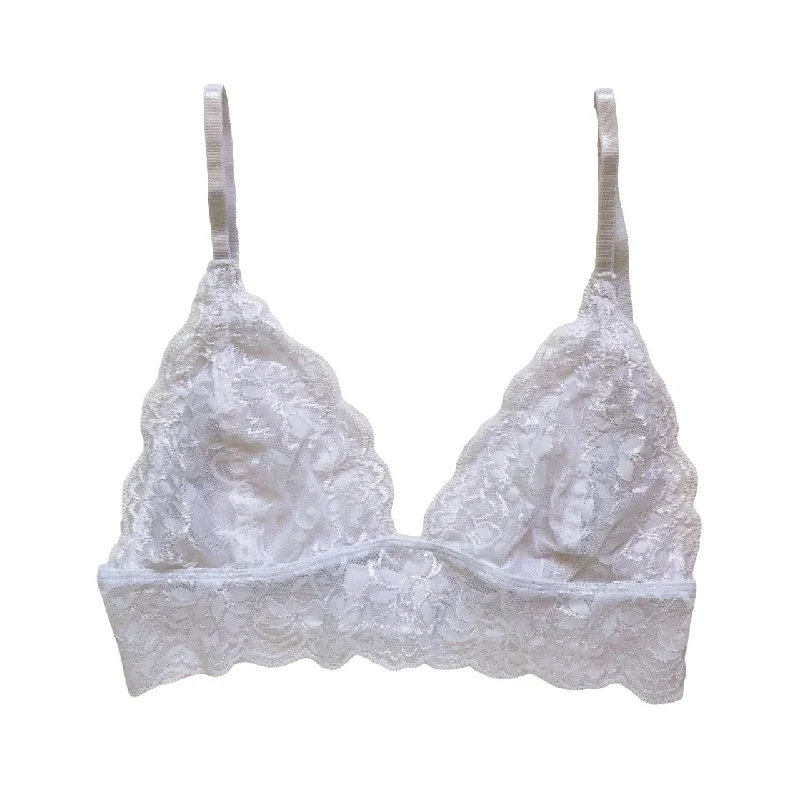 seamless bra with lace detailingWhite Lace Scalloped Bralette